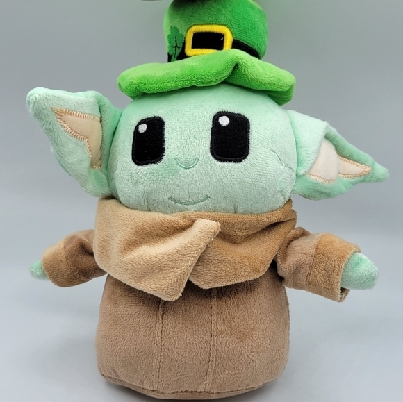 Star Wars St Pattys Grogu leprechaun Squeaker Pet Toy - Picture 5 of 5